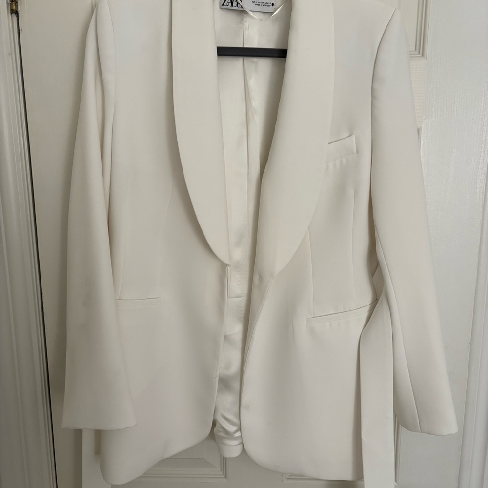 Zara white tailored blazer tuxedo style
